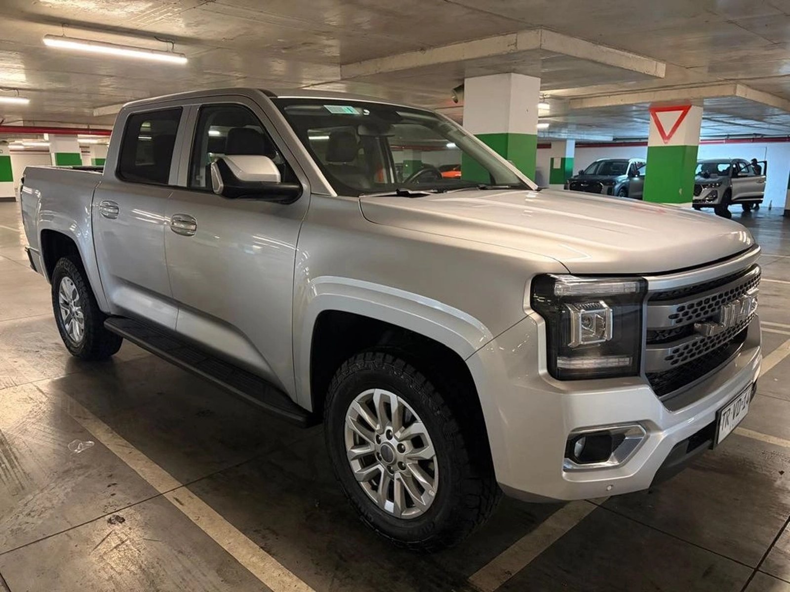 JMC GRAND AVENUE 2.3T DIESEL 4X4 DOB. CAB. AT 4P 2024 - Foto 3 de 16