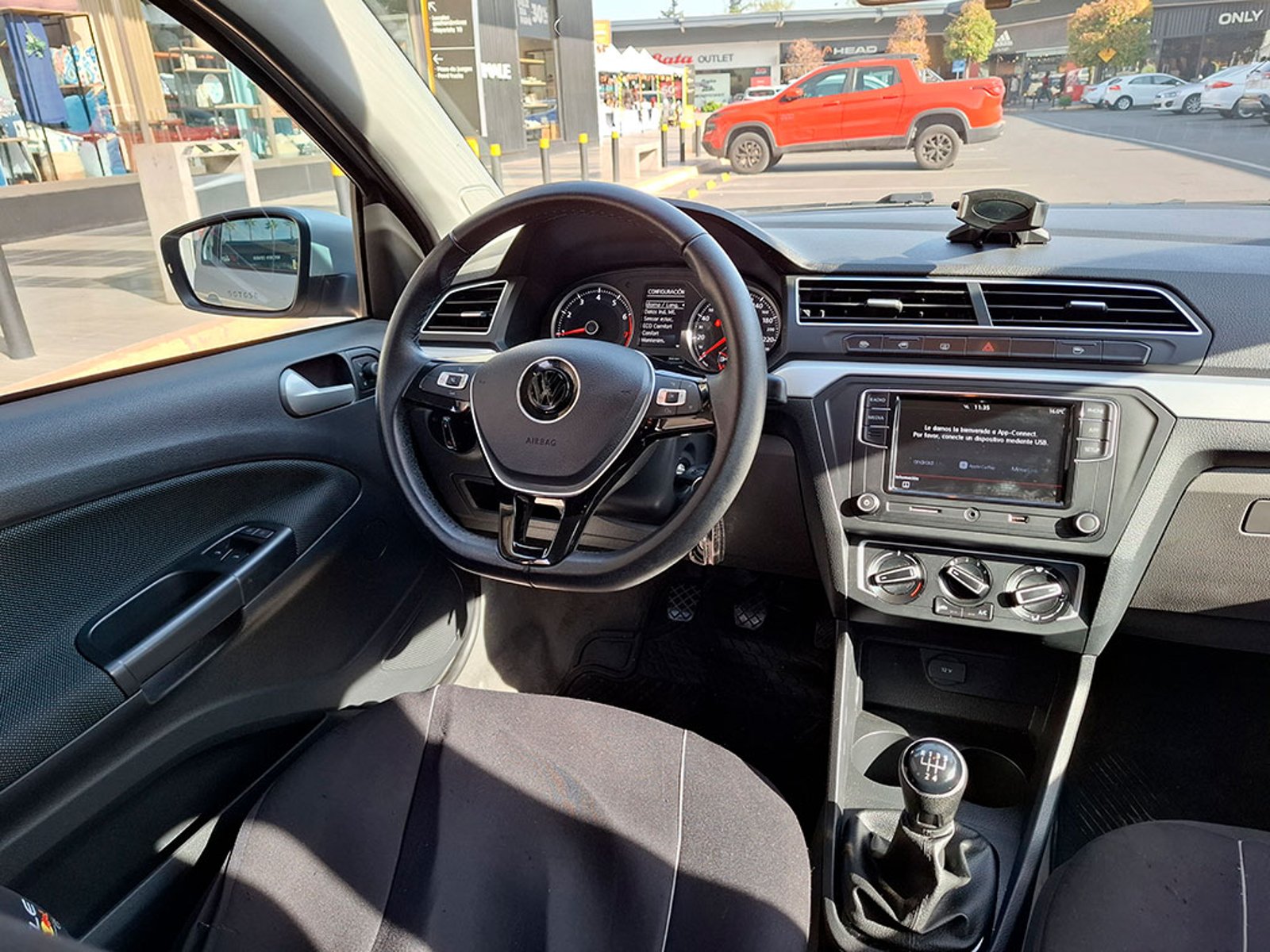 VOLKSWAGEN GOL 1.6 Highline HB MT 5P 2023 - Imagen 10 de 20
