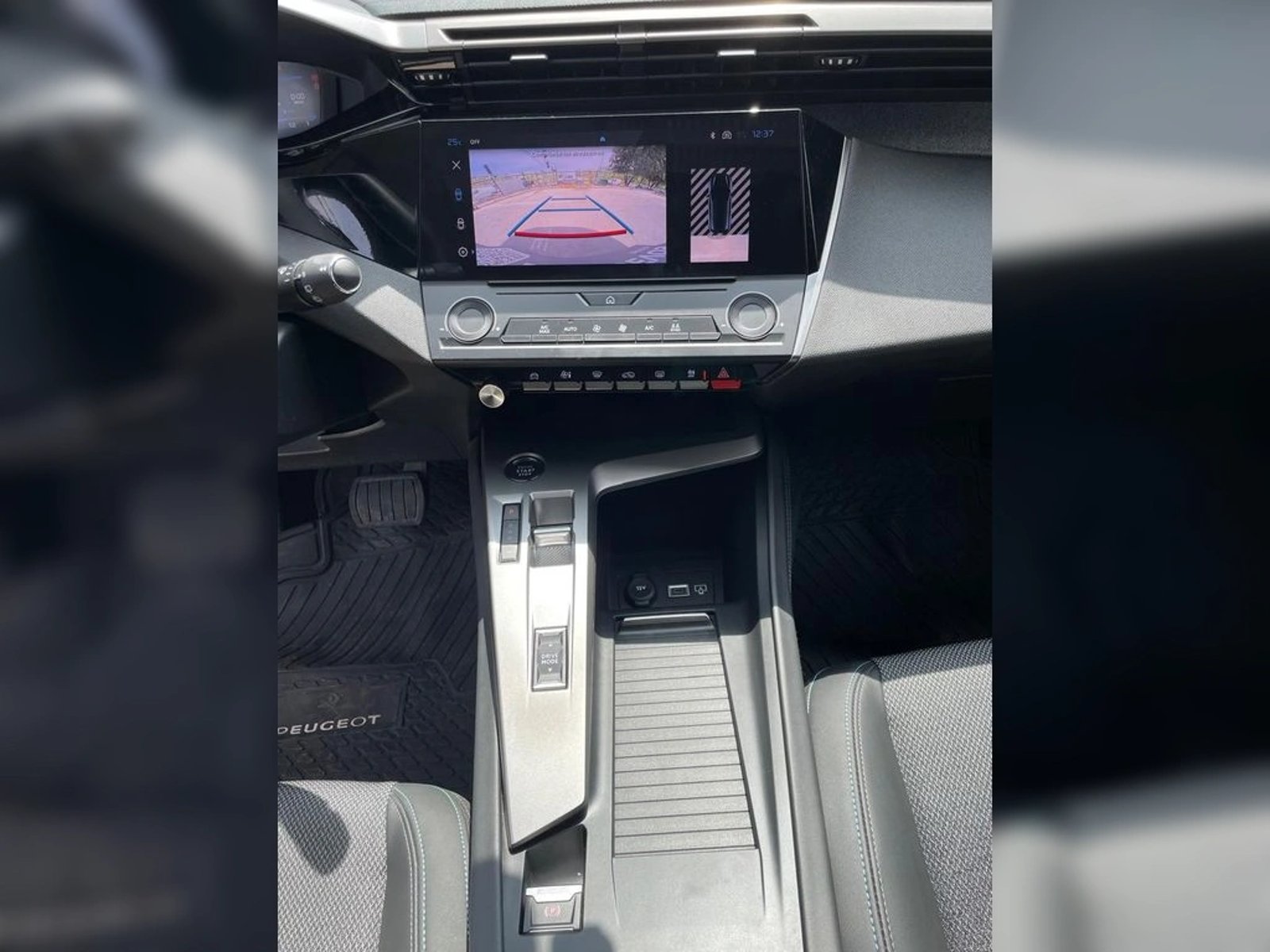 Peugeot 308 1.2 ALLURE PACK PURETECH 130 4X2 EAT8 5P 2024 - Imagen 18 de 20