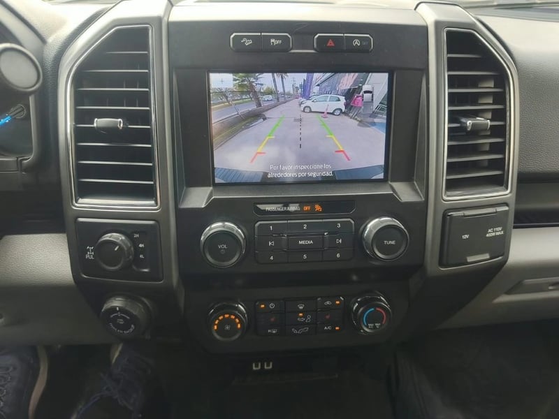 Ford F-150 XLT 4X4 5.0 2021 - Imagen 17 de 20