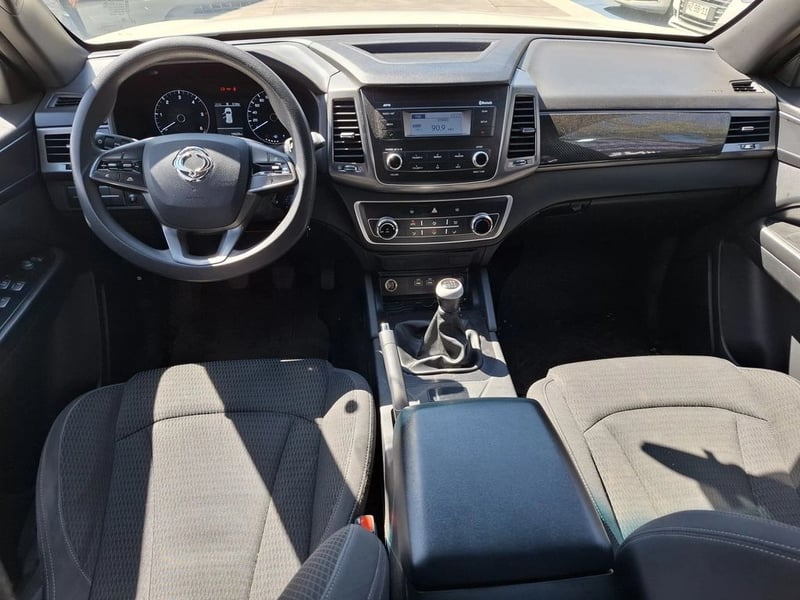 SsangYong GRAND MUSSO 2.2 GRAND LX TD DIESEL 2WD MT6 4P 2023 - Imagen 13 de 20