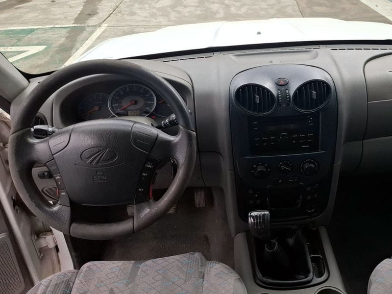 Mahindra SCORPIO 2.2 CRDE DIESEL 4X2 MT 5P 2019 - Imagen 9 de 11