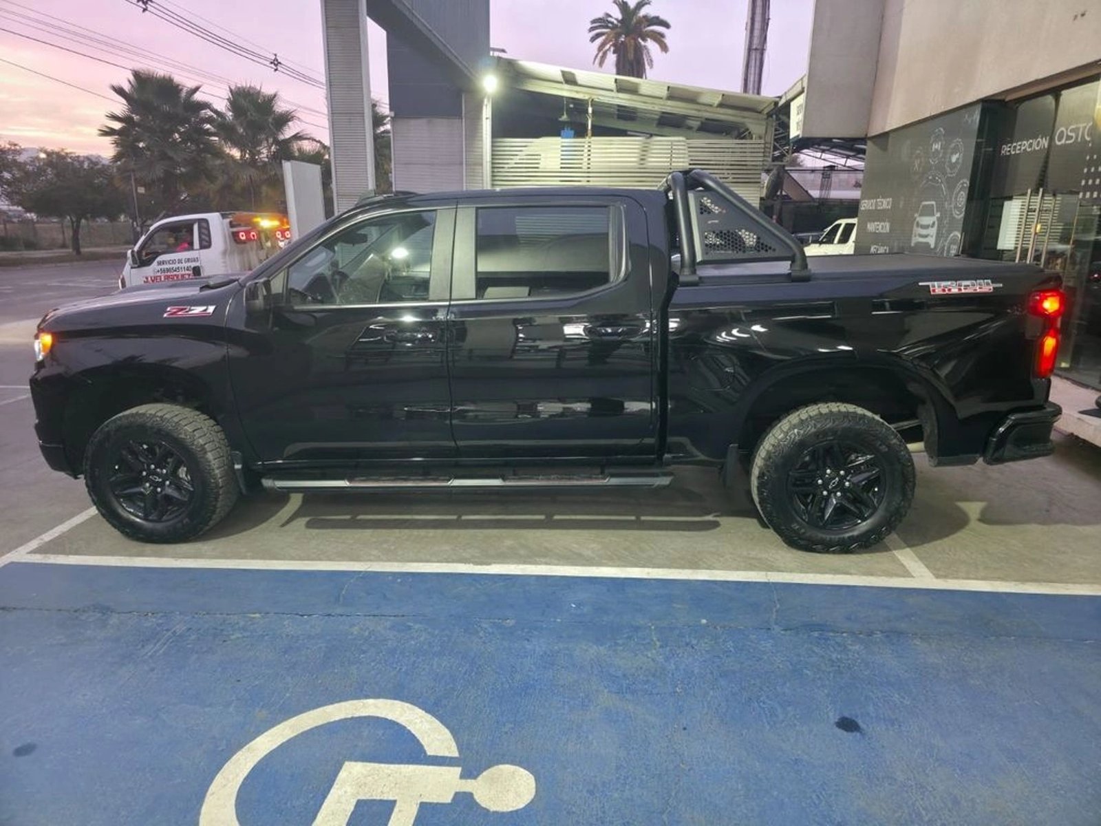 CHEVROLET SILVERADO SILVERADO LT AT10 4X4 5.3 AUT 2025 - Imagen 9 de 20
