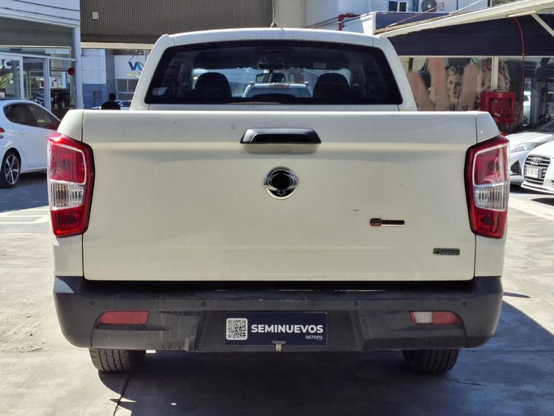 SsangYong GRAND MUSSO 2.2 GRAND LX TD DIESEL 2WD MT6 4P 2023 - Imagen 7 de 20