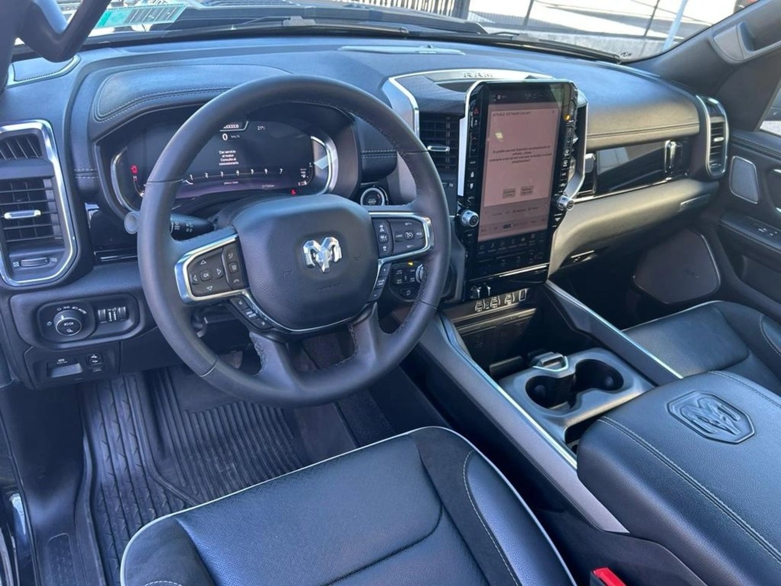RAM 1500 2025 - Imagen 13 de 17