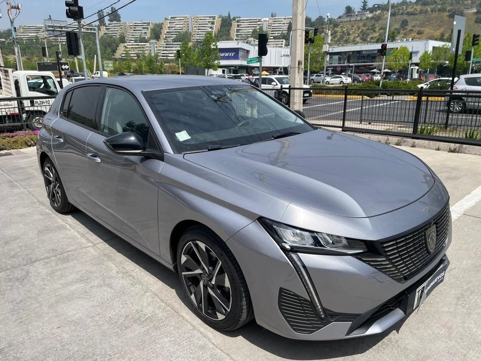 Peugeot 308 1.2 ALLURE PACK PURETECH 130 4X2 EAT8 5P 2024 - Imagen 10 de 20