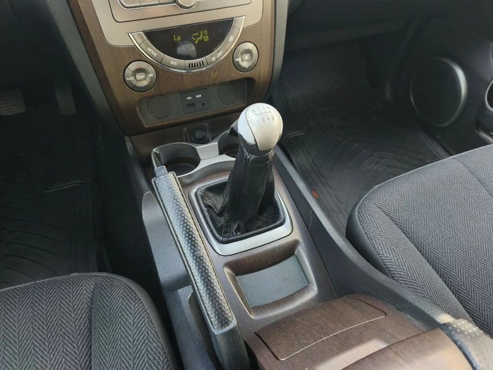 SsangYong REXTON 2.0 DIESEL 4X2 2014 - Imagen 18 de 20