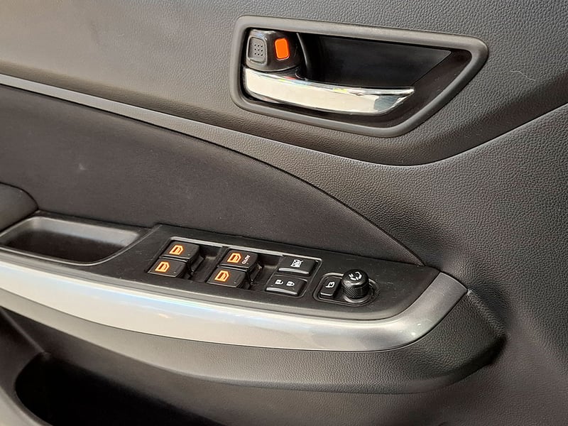 Suzuki DZIRE GLX 1.2 2023 - Imagen 18 de 20