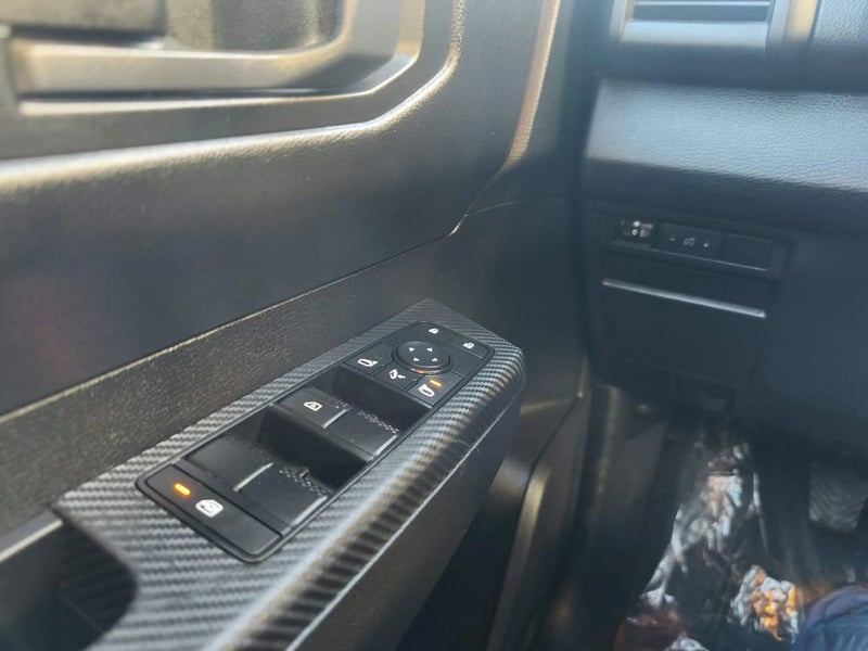 Mitsubishi L200 KATANA XRT 2.5 MT 4X4 2024 - Imagen 17 de 20