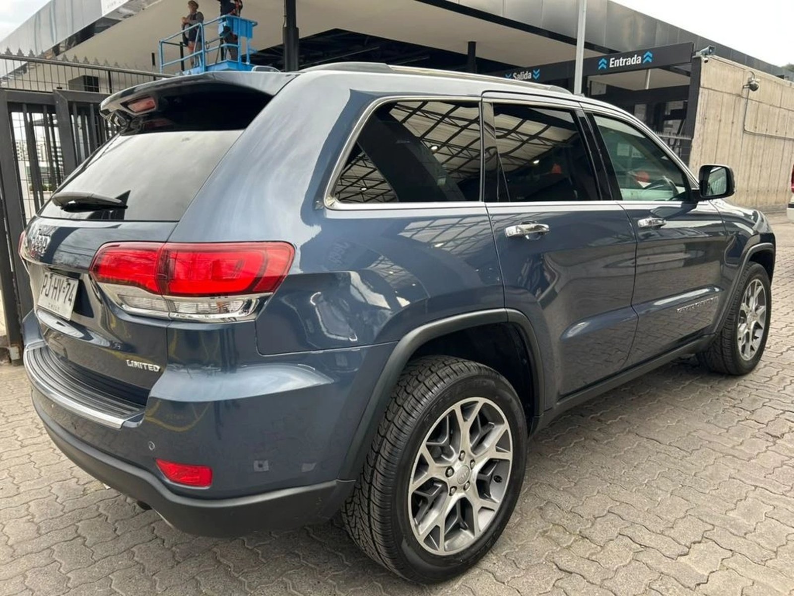Jeep GRAND CHEROKEE 3.6 LIMITED 4WD AT 5P 2021 - Imagen 5 de 17