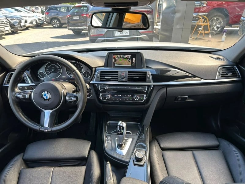 BMW 318 I LCI 1.5 2017 - Imagen 10 de 15