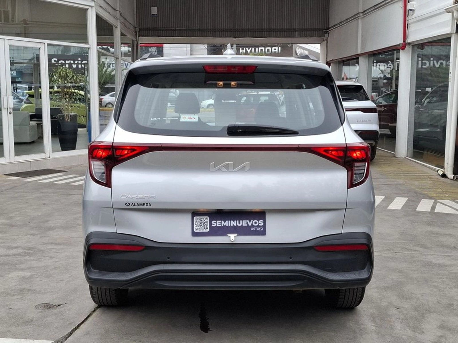 Kia CARENS 1.5L LX 4X2 6MT 5P 2025 - Imagen 9 de 20