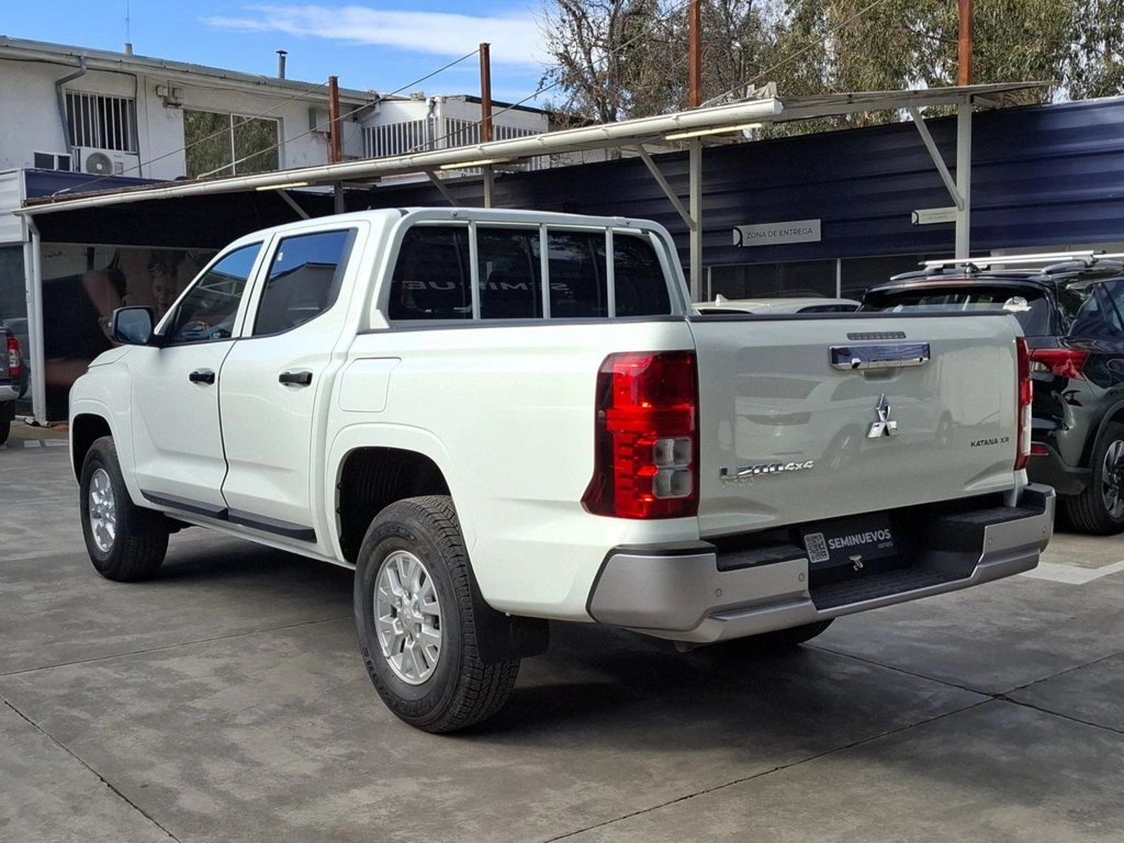 MITSUBISHI L200 2.4 DAKAR XR MT 4X4 DIESEL 2026 - Imagen 9 de 20