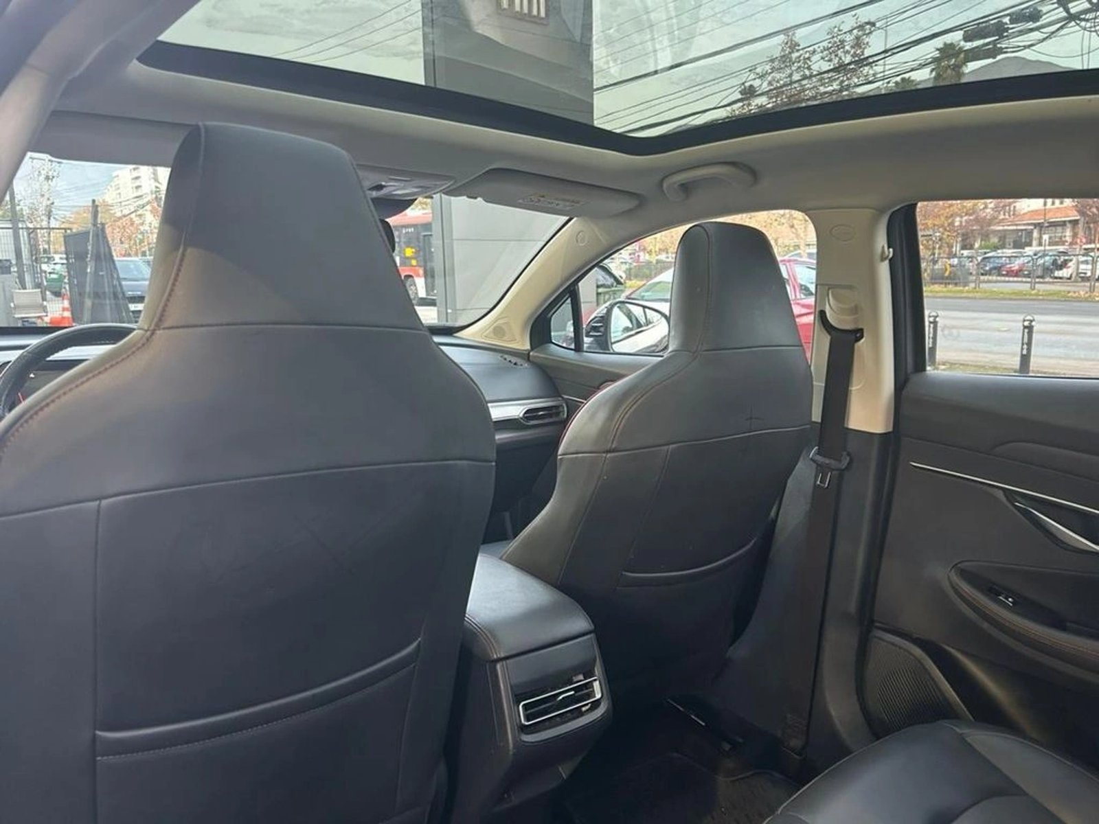 CHANGAN UNI-T ELITE 1.5 AUT 2022 - Imagen 9 de 15