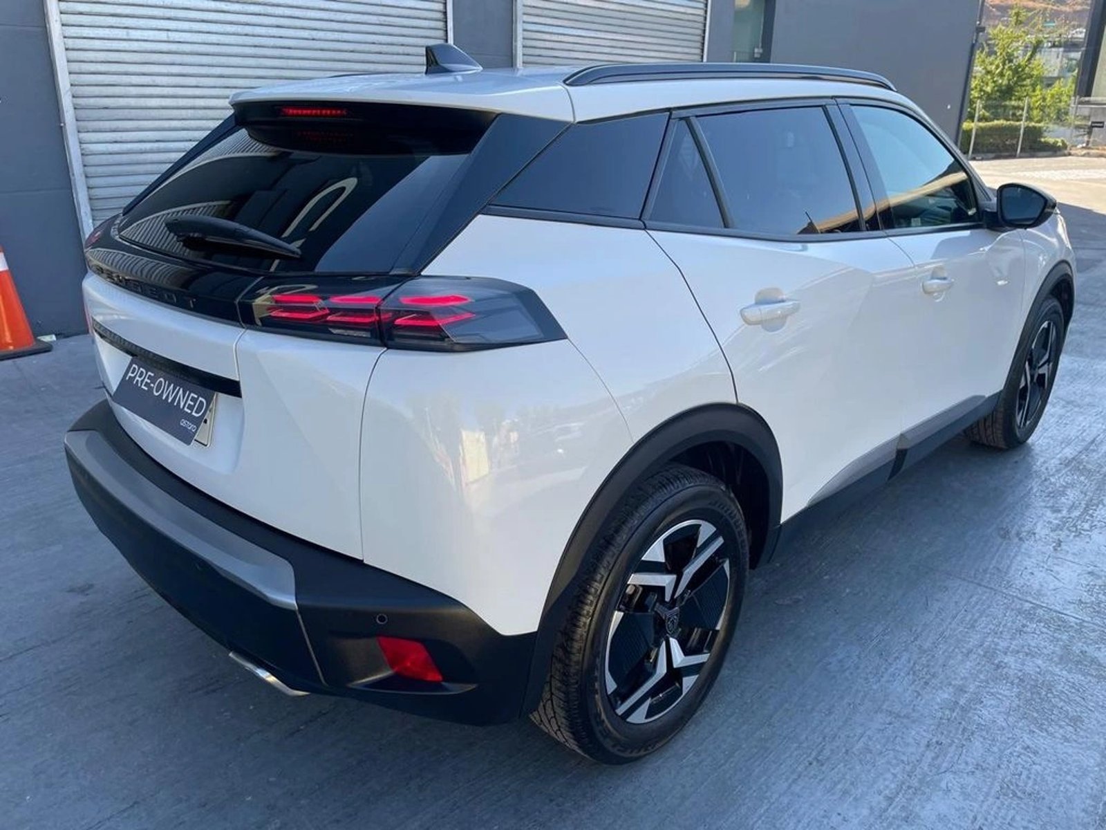 PEUGEOT 2008 2024 - Imagen 6 de 20
