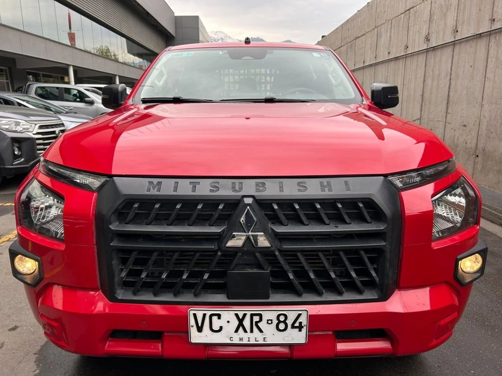 Mitsubishi L200 KATANA XRT 4X4 2.4 2025 - Foto 2 de 16