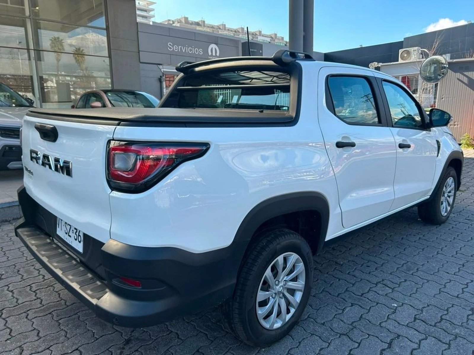 RAM 700 SLT 1.3 MT 2026 - Imagen 7 de 17