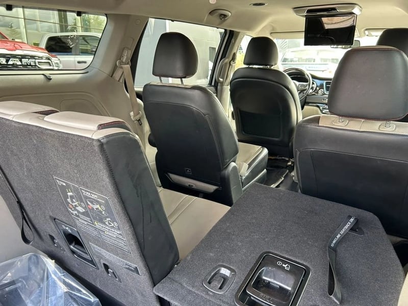 Kia GRAND CARNIVAL 2.2 AUT 2020 - Imagen 9 de 17