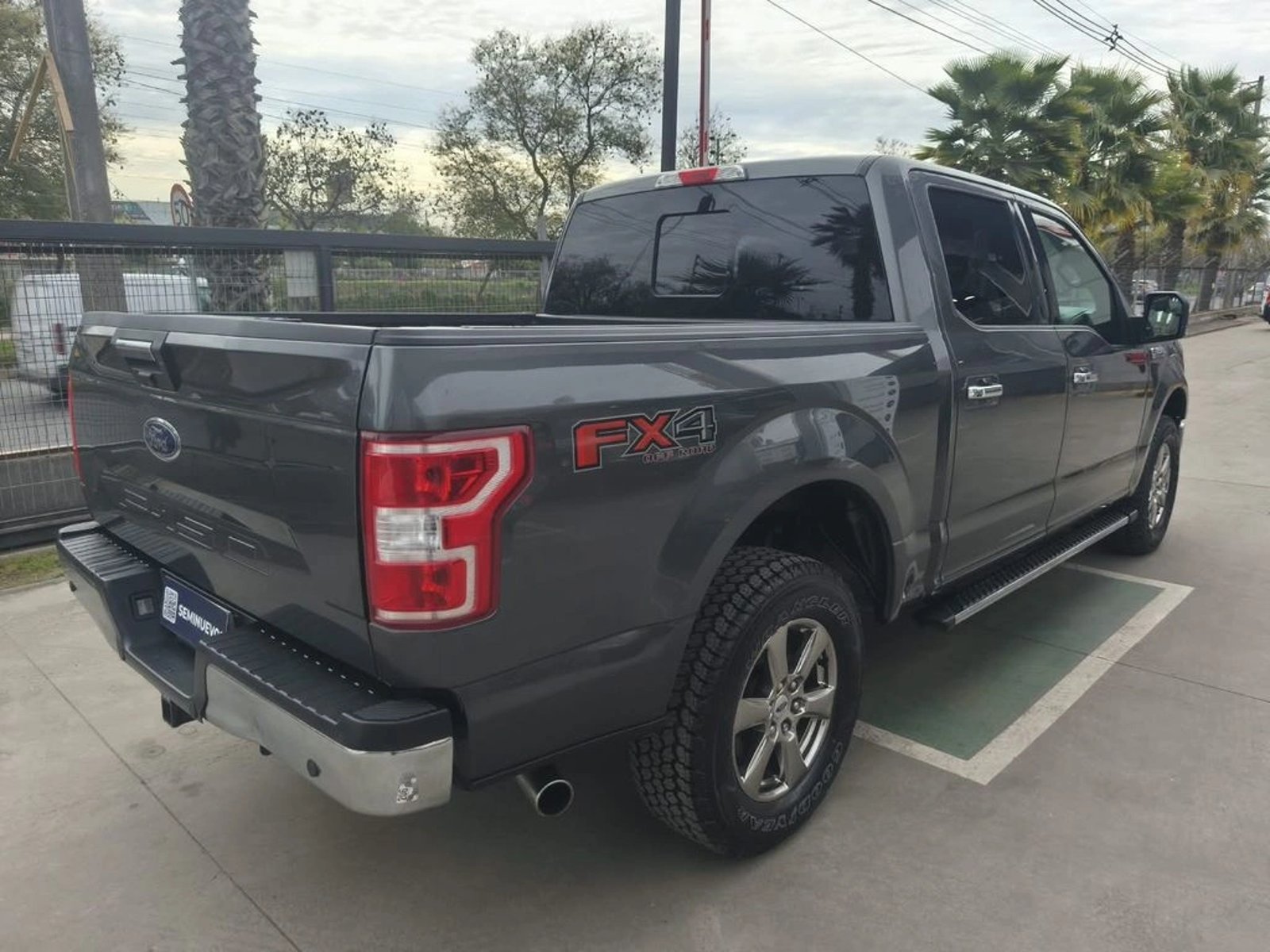 Ford F-150 XLT 4X4 5.0 2021 - Foto 5 de 20