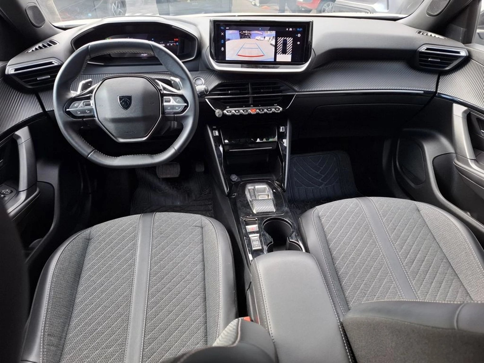 PEUGEOT 2008 1.2 ALLURE PACK PURETECH 130 4X2 AT 5P 2024 - Imagen 14 de 20