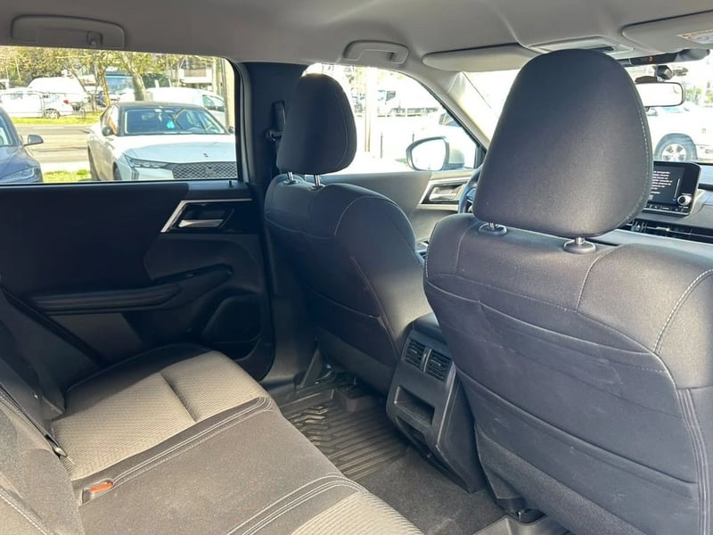 Mitsubishi OUTLANDER GL 2.5 AUT 2024 - Imagen 11 de 16