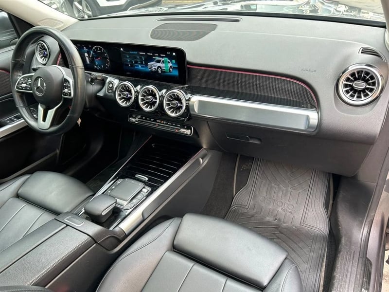 Mercedes-Benz GLB 250 2.0 4MATIC 4X4 AT 5P 2022 - Imagen 10 de 16
