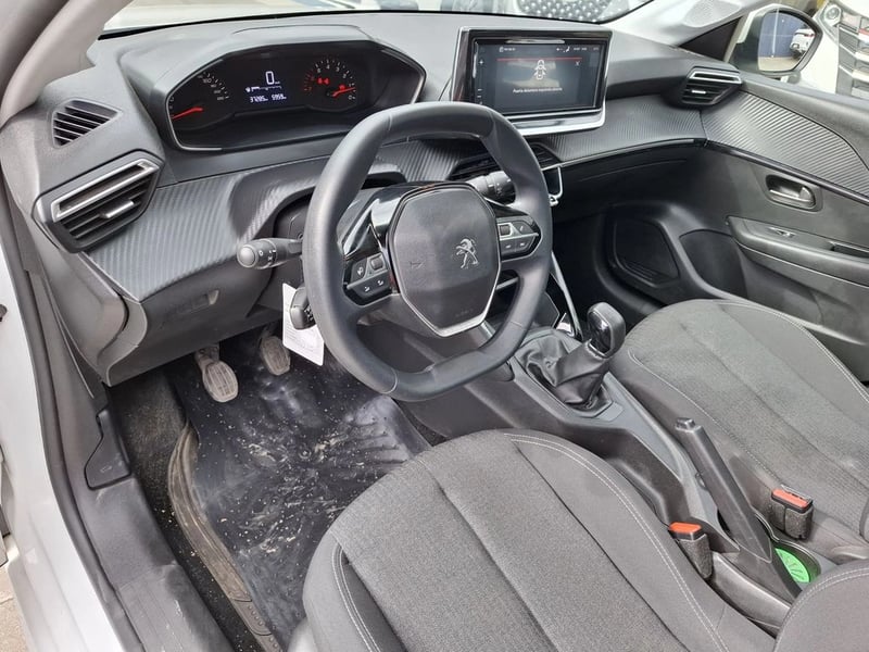 Peugeot 208 1.2 STYLE PURETECH 75 4X2 MT 5P 2023 - Imagen 14 de 20