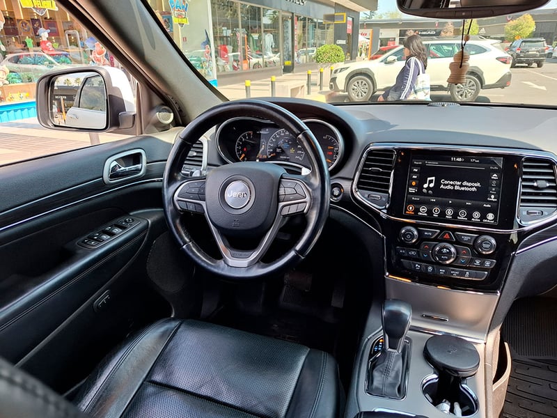 Jeep GRAND CHEROKEE 3.6 LIMITED 4X4 AT 5P 2022 - Imagen 10 de 20