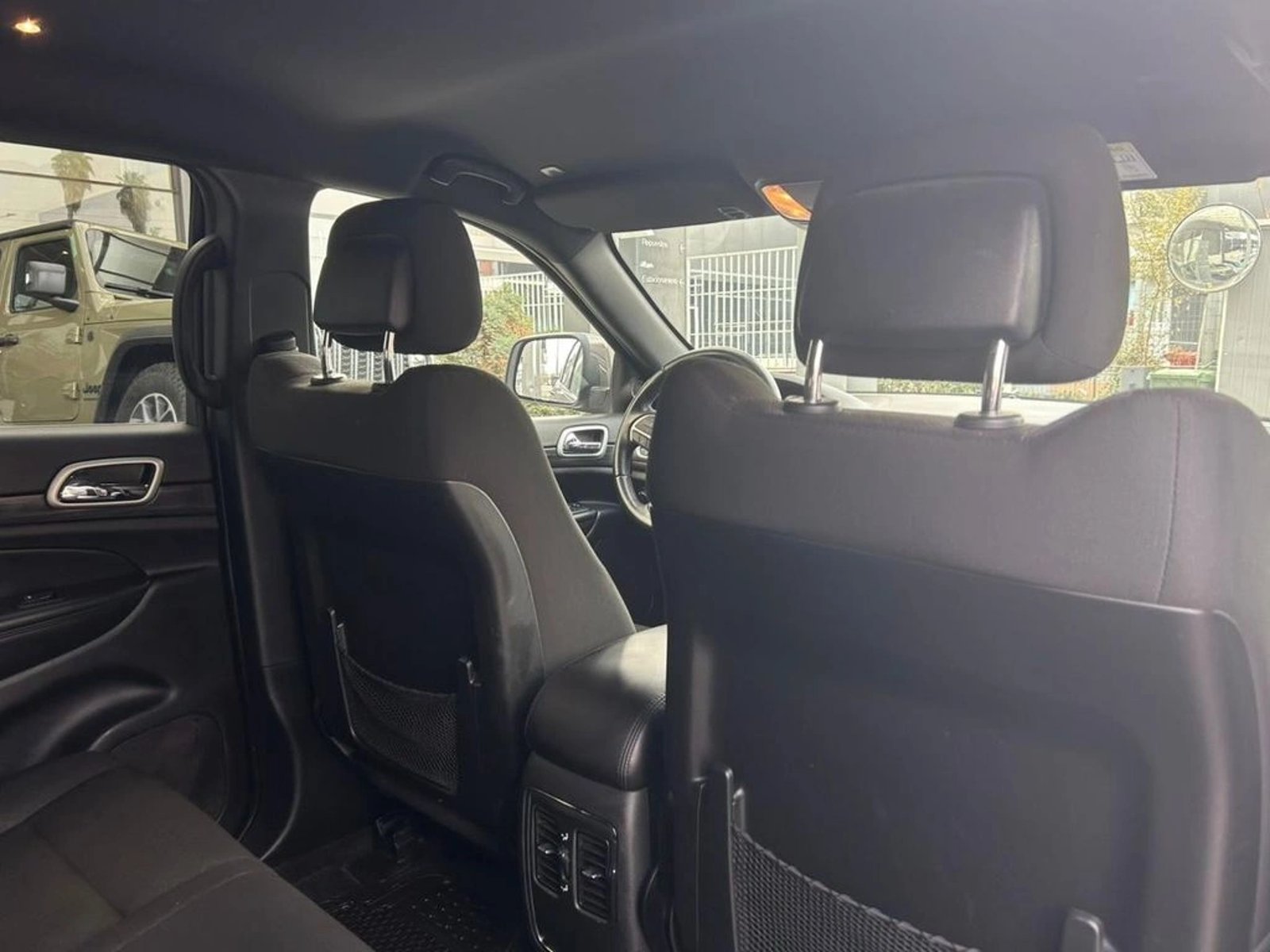 JEEP GRAND CHEROKEE 2022 - Imagen 9 de 17