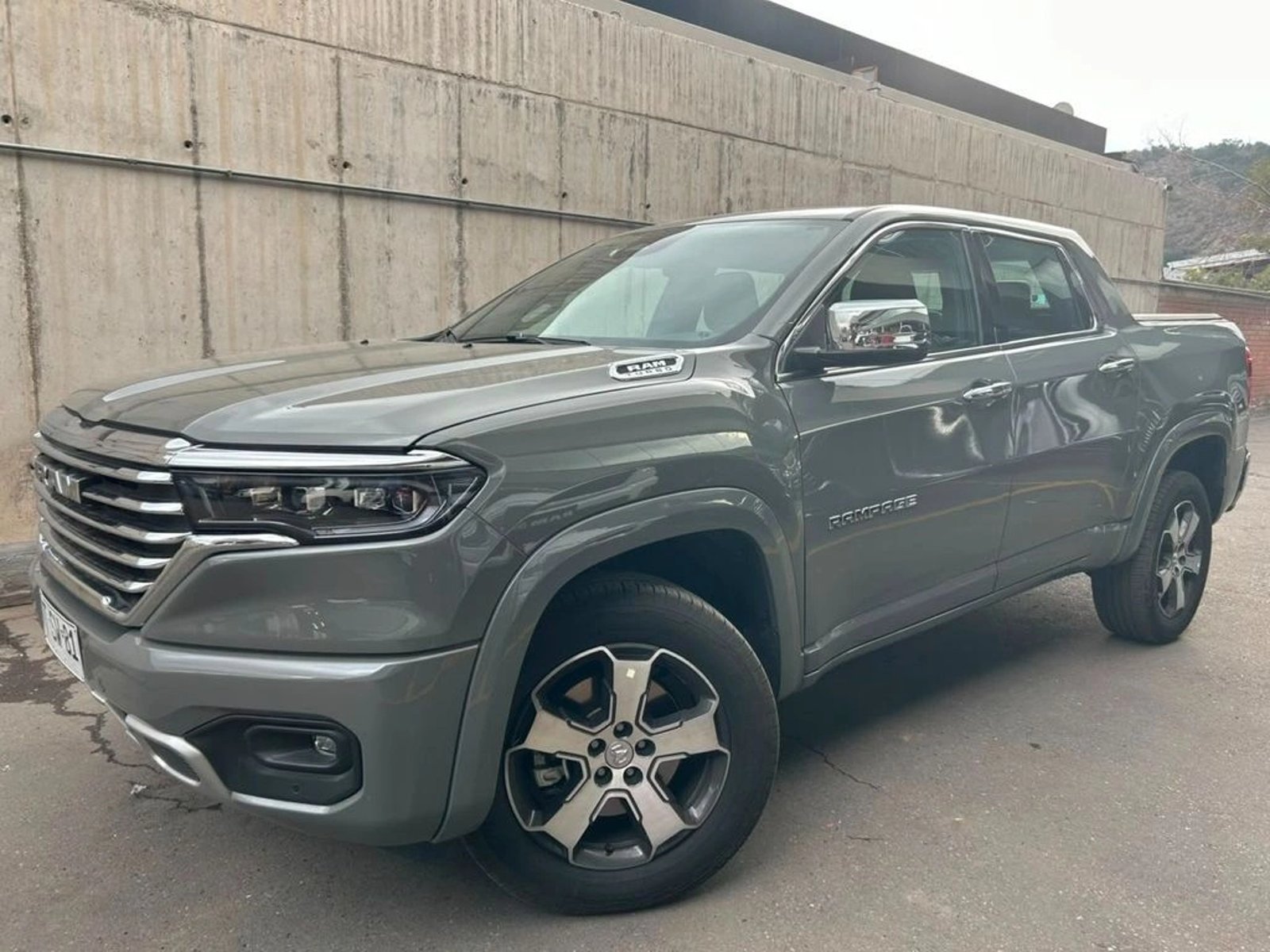RAM RAMPAGE LARAMIE 4X4 2.2 AUT 2026 - Foto 2 de 17