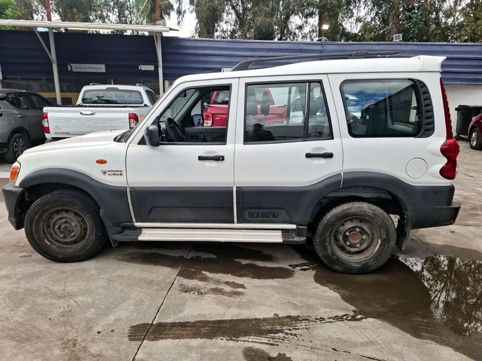 Mahindra SCORPIO 2.2 CRDE DIESEL 4X2 MT 5P 2019 - Foto 4 de 11