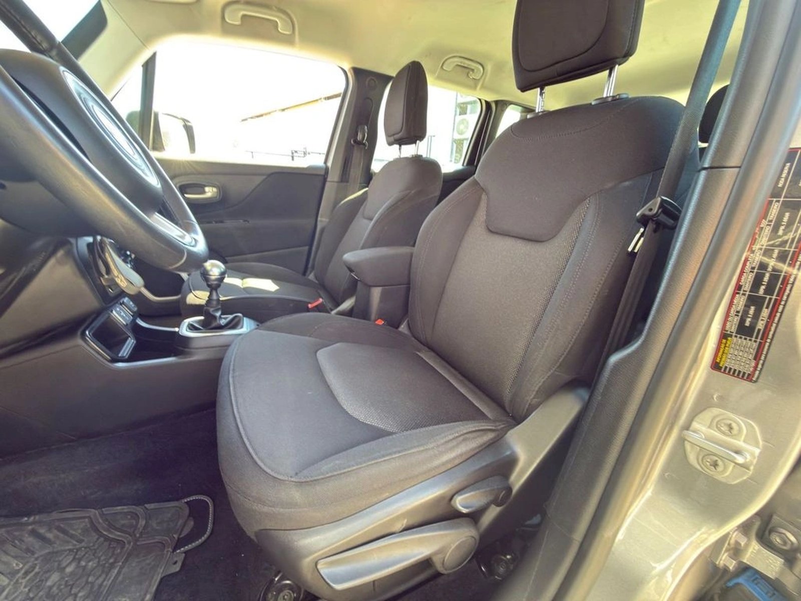 JEEP RENEGADE 2023 - Imagen 10 de 20