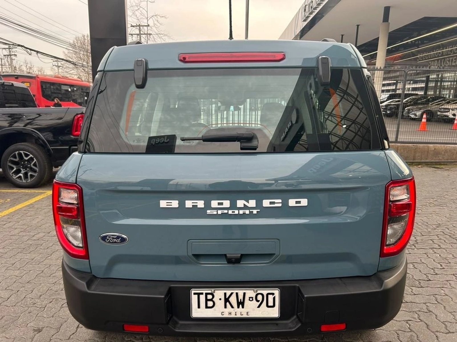 Ford BRONCO 1.5 SPORT BIG BENG AT 4X4 2023 - Imagen 6 de 17