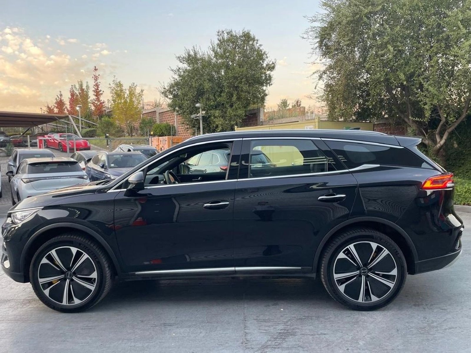 BYD TANG 0.0 AT 4X4 ELECTRICO 2025 - Imagen 9 de 16