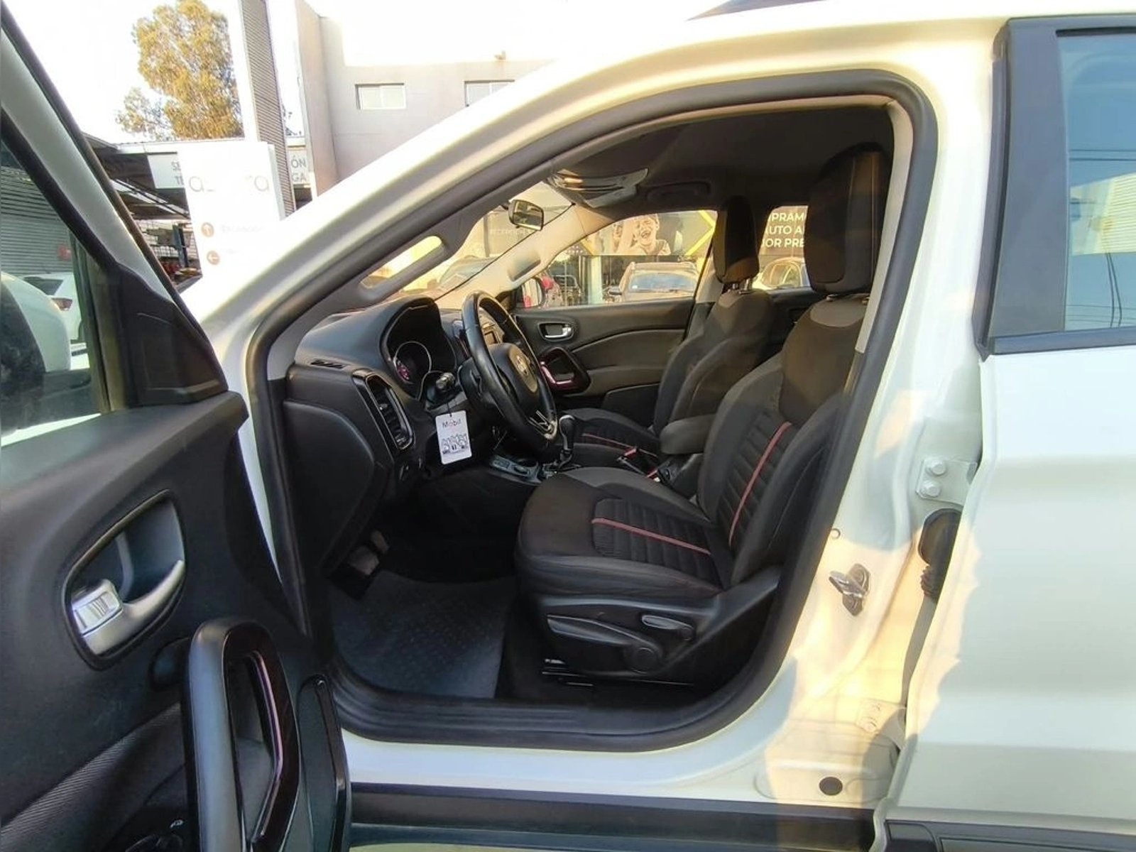 RAM 1000 BIG HORN DCAB 1.8 AUT 2021 - Imagen 10 de 20