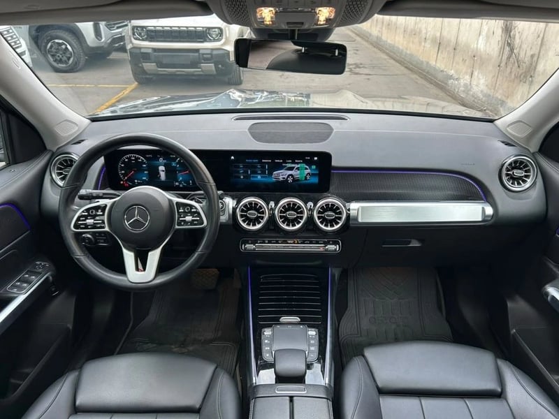Mercedes-Benz GLB 250 2.0 4MATIC 4X4 AT 5P 2022 - Imagen 8 de 16