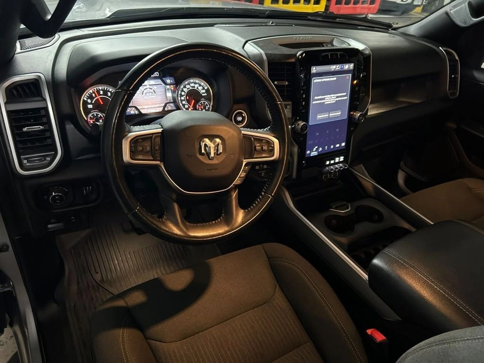 RAM 1500 BIG HORN 4X4 3.6 AUT 2024 - Imagen 12 de 17