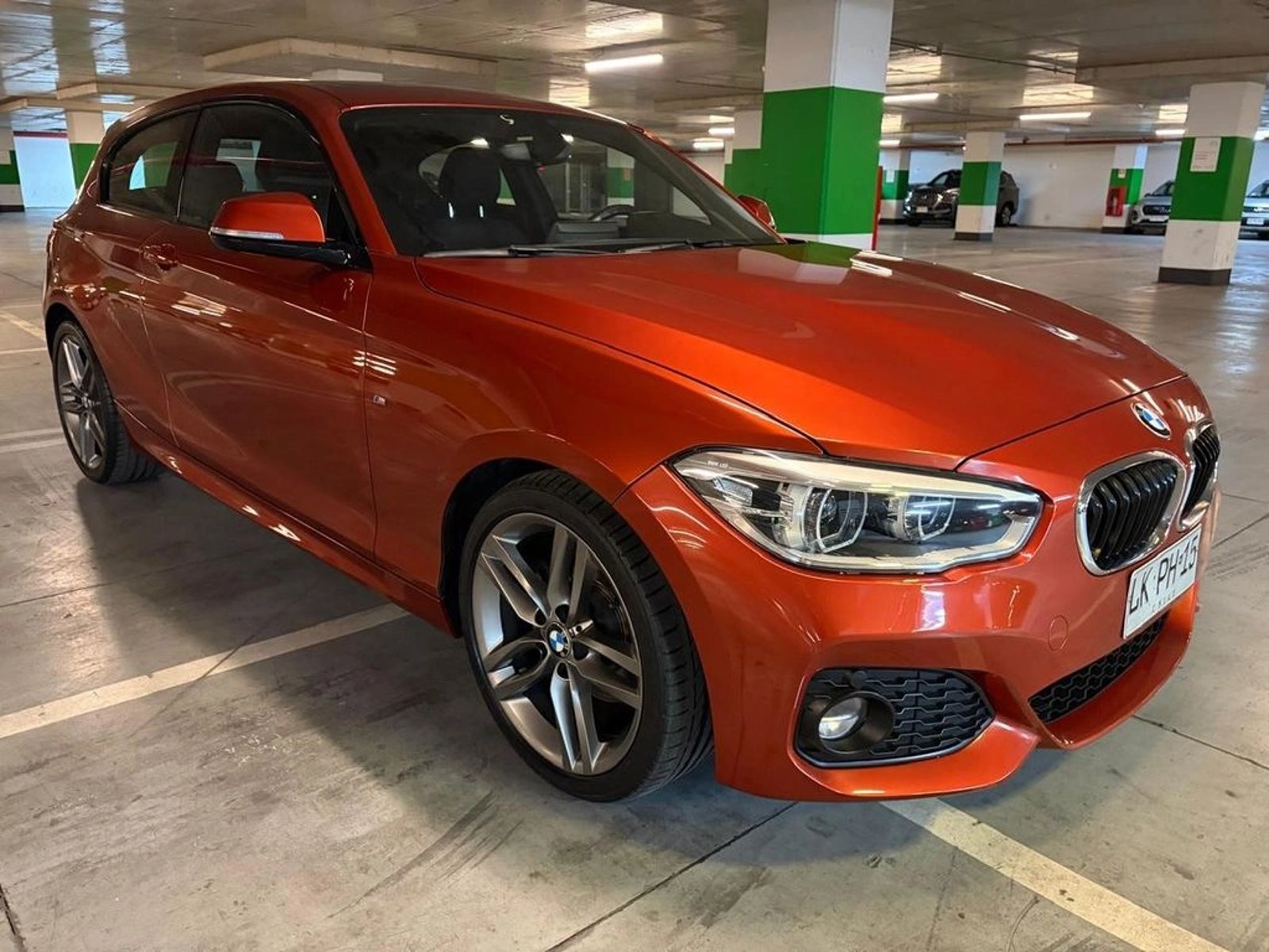 BMW 120i 2.0T AT 3P M SPORT 2019 - Foto 3 de 13