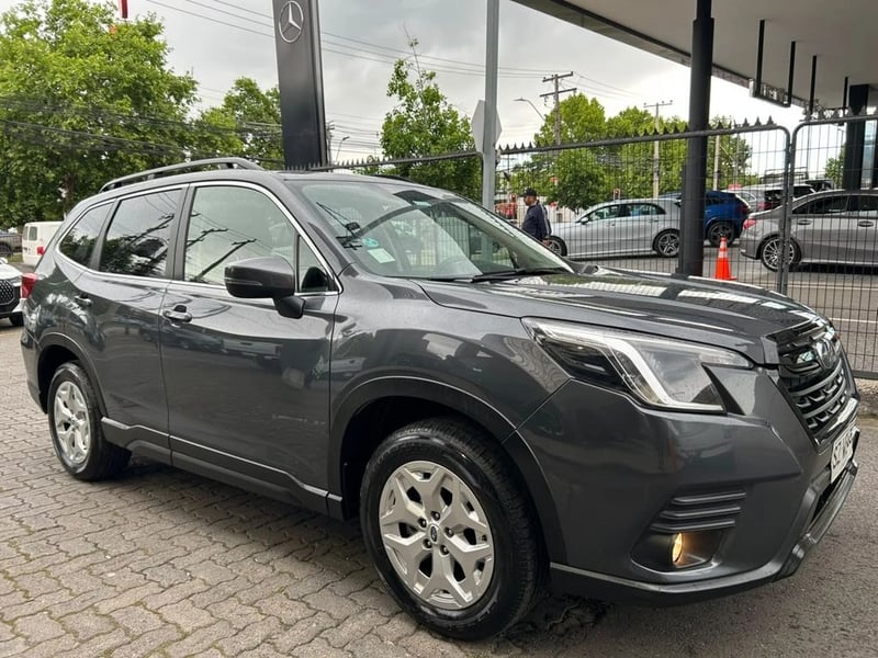 Subaru FORESTER 2.0 AWD CVT 2023 - Imagen 3 de 16