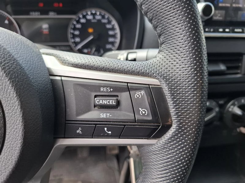Mitsubishi L200 KATANA XRT 4X4 2.4 2024 - Imagen 16 de 20
