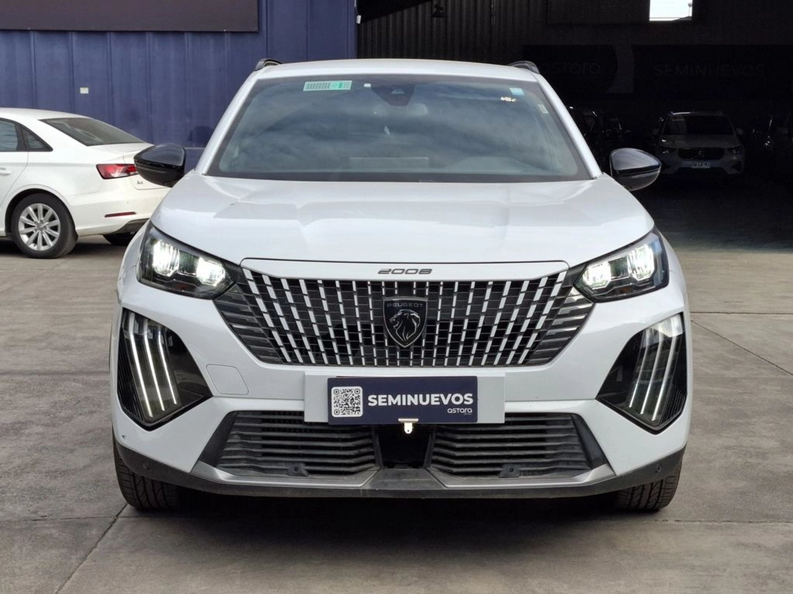 Peugeot 2008 1.2 ALLURE PACK PURETECH 130 4X2 AT 5P 2024 - Foto 3 de 20