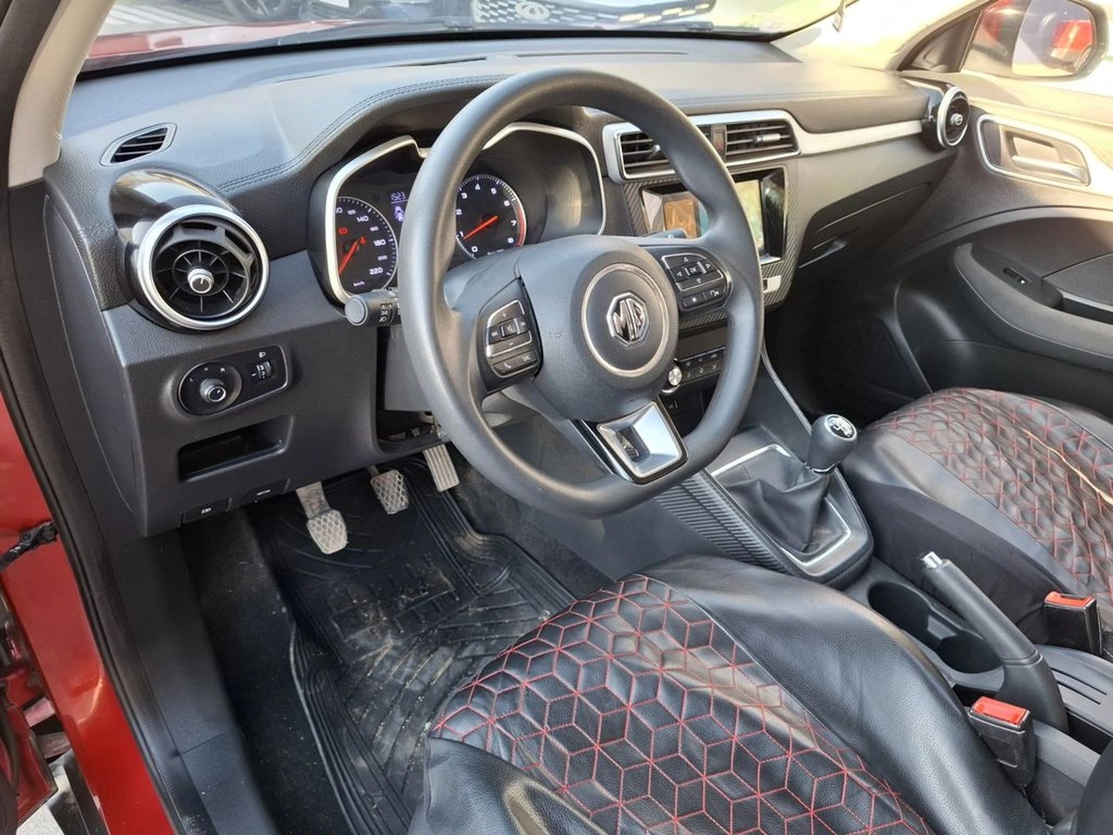 MG ZS MT 1.5 2023 - Imagen 14 de 20