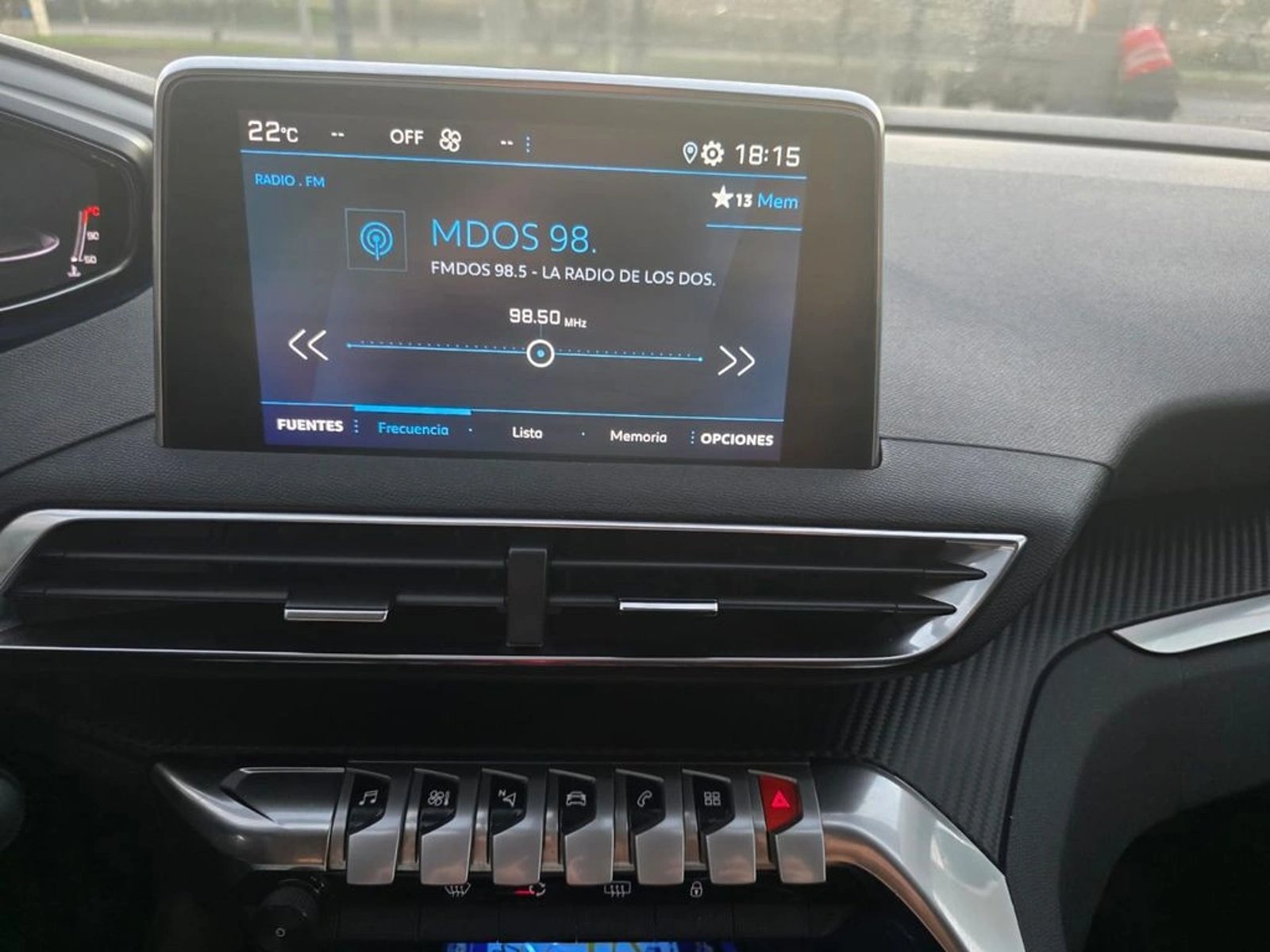 PEUGEOT 3008 2022 - Imagen 18 de 20