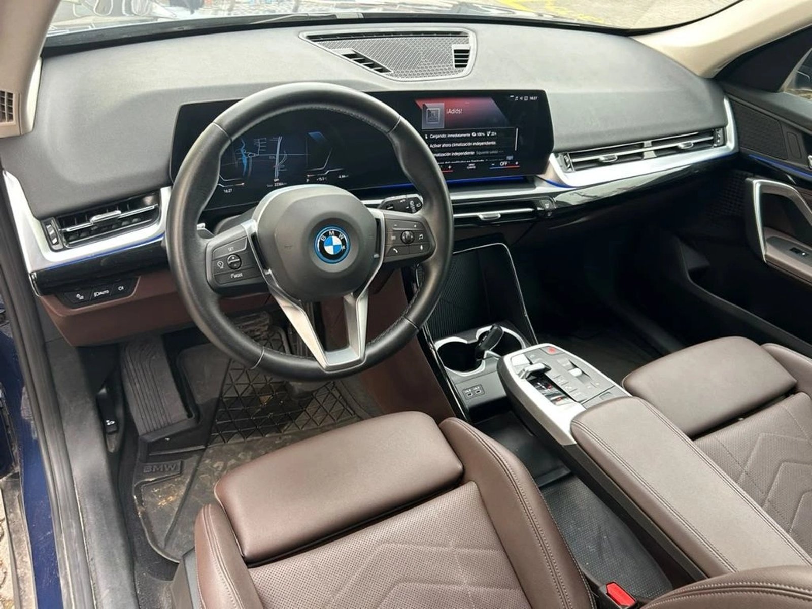BMW IX1 0.0 XDRIVE40 SUITE AT 4X4 ELECTRICO 2023 - Imagen 8 de 16