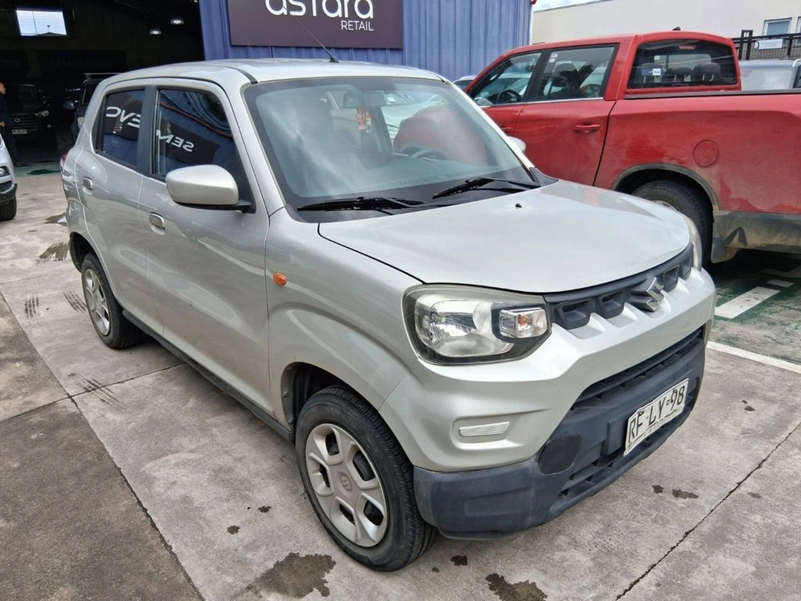 Suzuki S-PRESSO 1.0 GLX 4X2 MT 5P 2021 - Foto 4 de 16