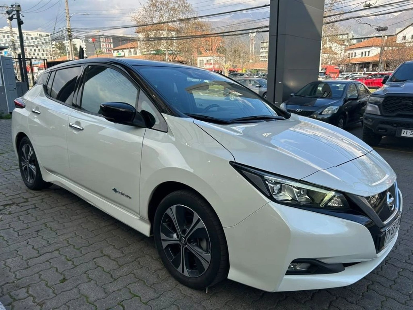 Nissan LEAF ZE1 2022 - Foto 3 de 16