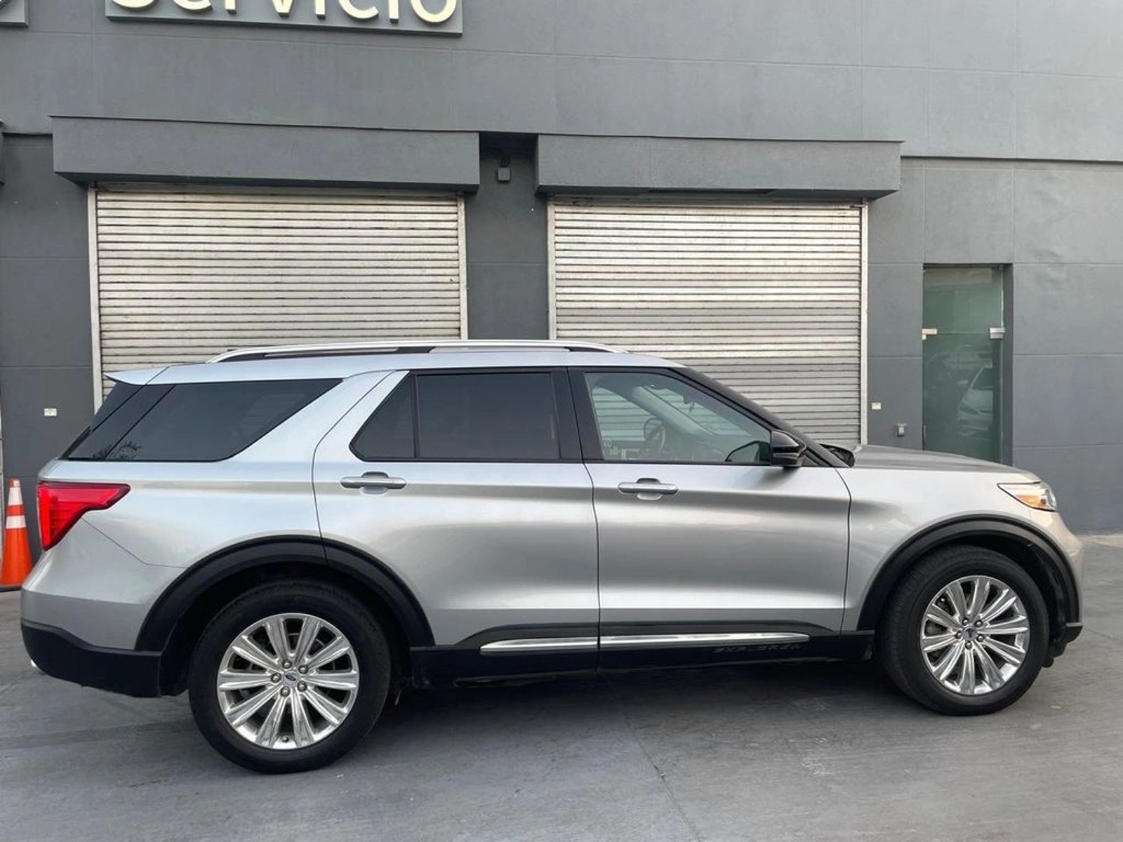 Ford EXPLORER 2.3 LIMITED 2023 - Foto 5 de 20
