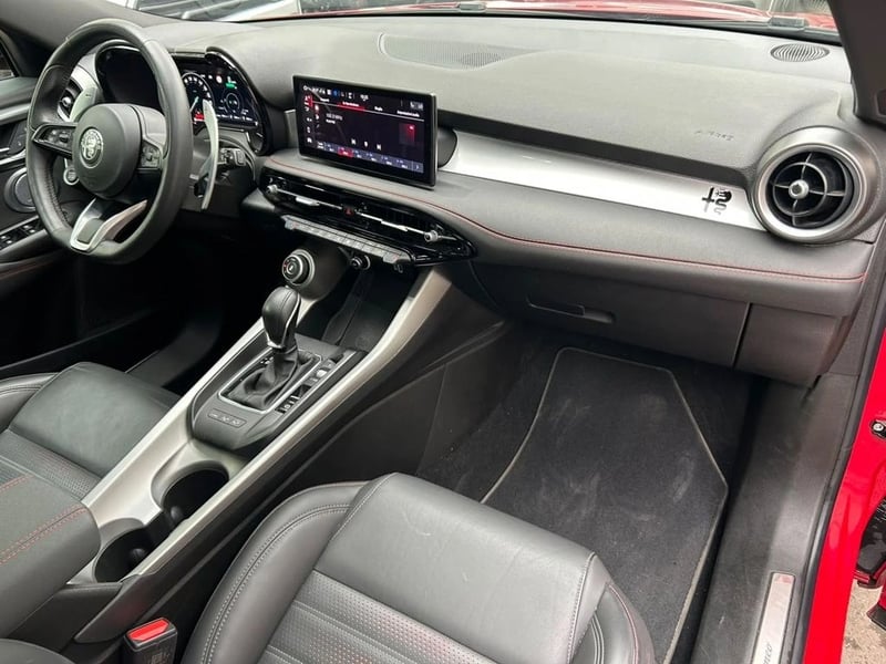 Alfa Romeo TONALE 1.3 TRIBUTO PHEV HYBRID 4X4 AT 5P 2025 - Imagen 11 de 15