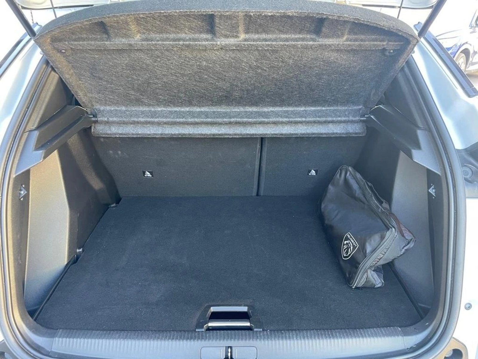 PEUGEOT 2008 2024 - Imagen 19 de 20