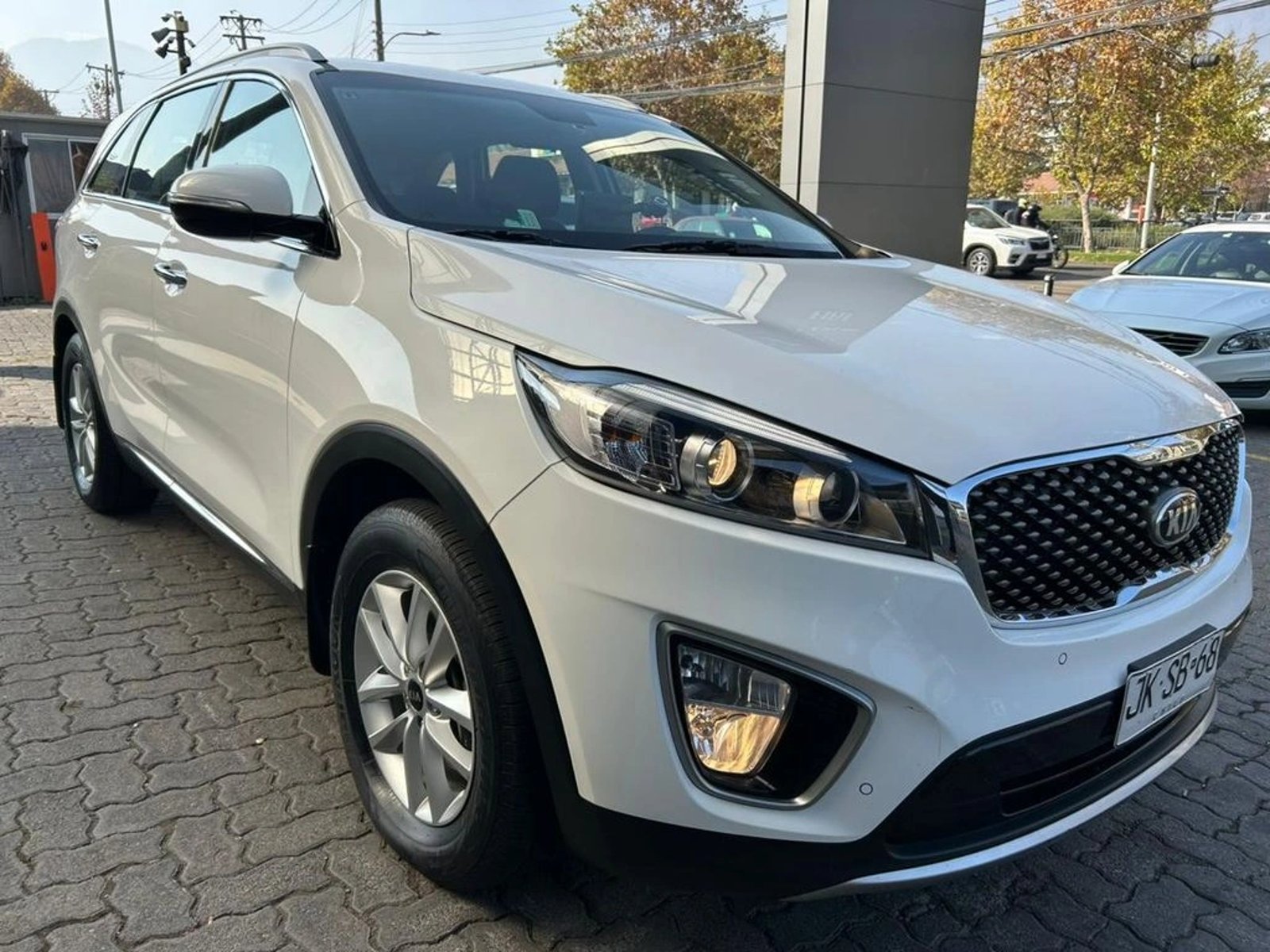 KIA SORENTO 2017 - Imagen 4 de 17